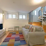 Flh Captain House 아파트 *