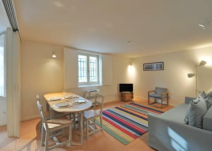 Apartment Flh Captain House